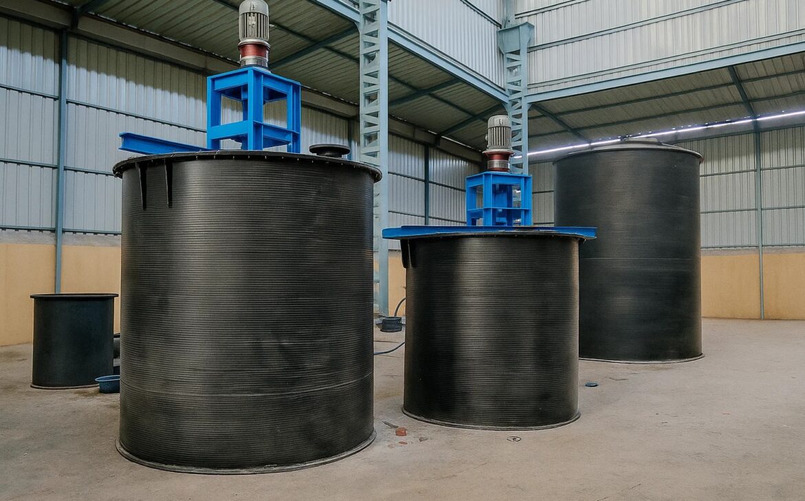 HDPE TANK MANUFACTURER UAE MAX FIBER INDIA